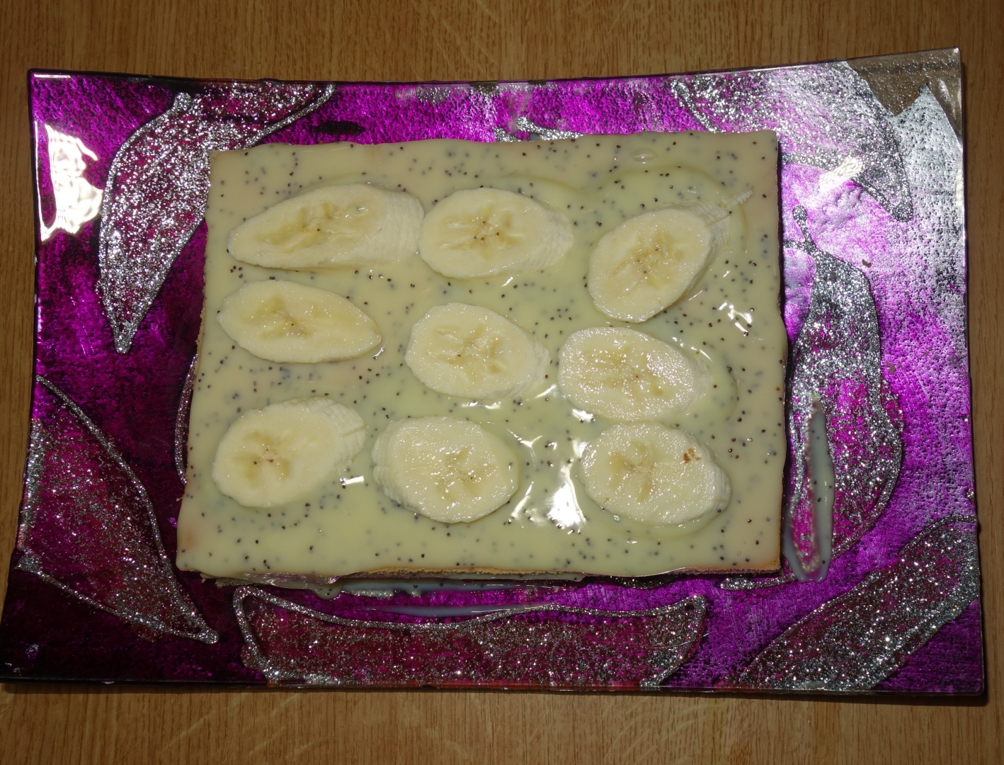 Prajitura cu foi de pandispan cu crema de vanilie si mac