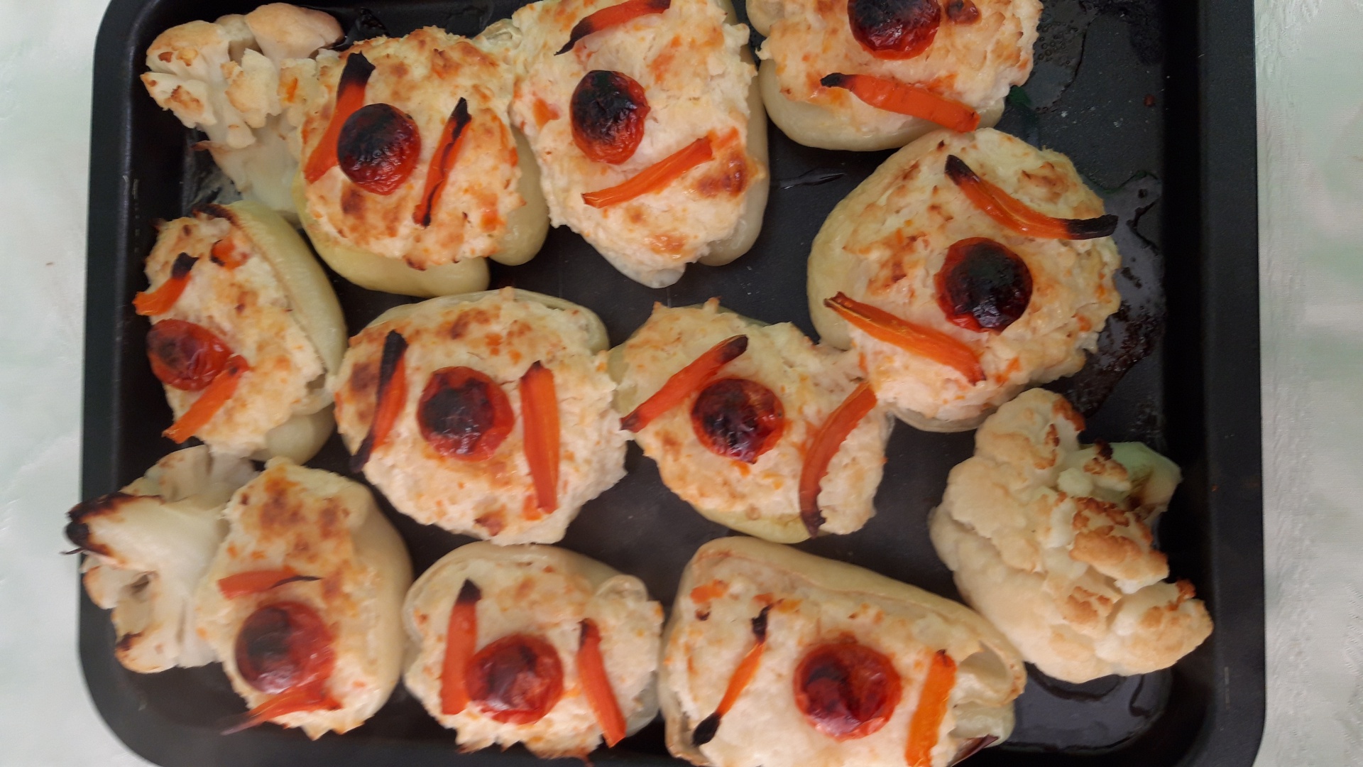 Ardei umpluti cu conopida la cuptor