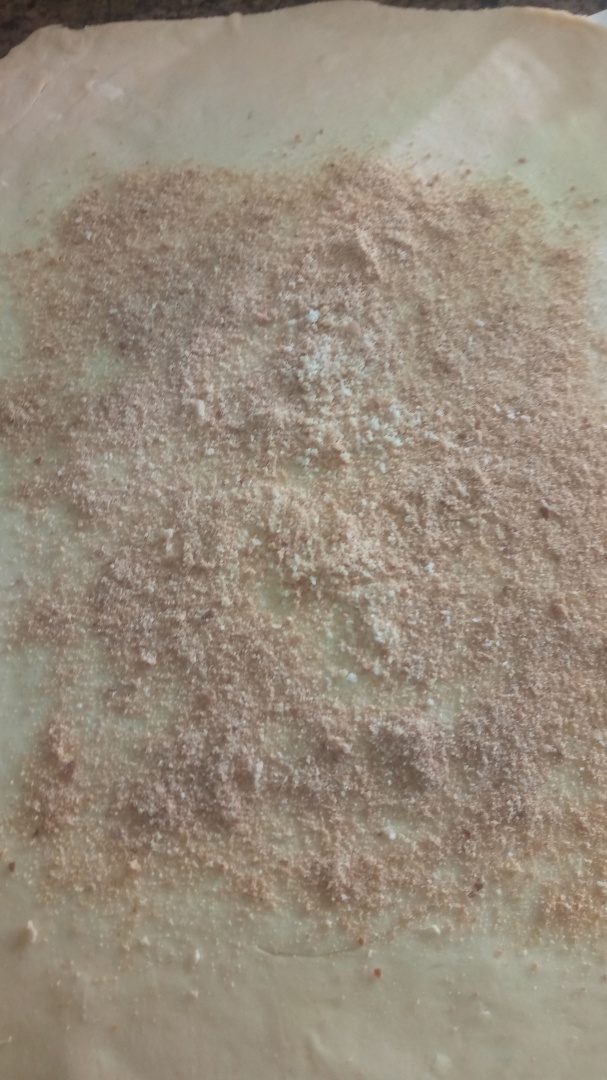 Somon la cuptor in crusta de aluat fraged