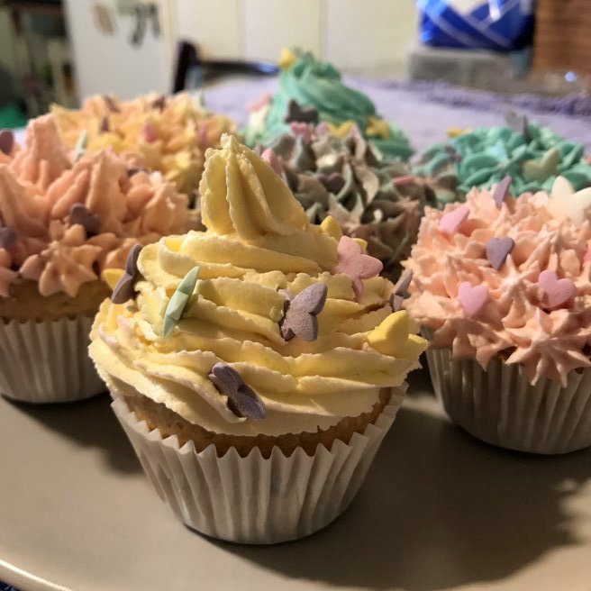 Cupcakes decorate cu buttercream