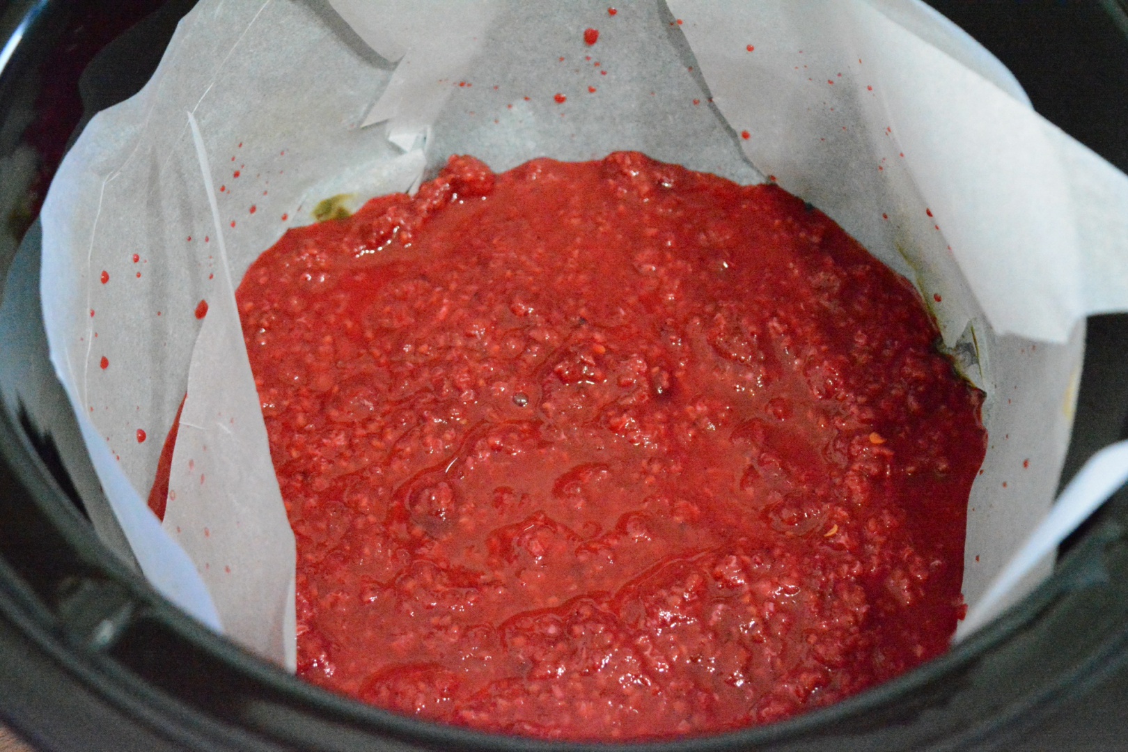 Prajitura rasturnata cu zmeura si fulgi de chili la slow cooker Crock-Pot