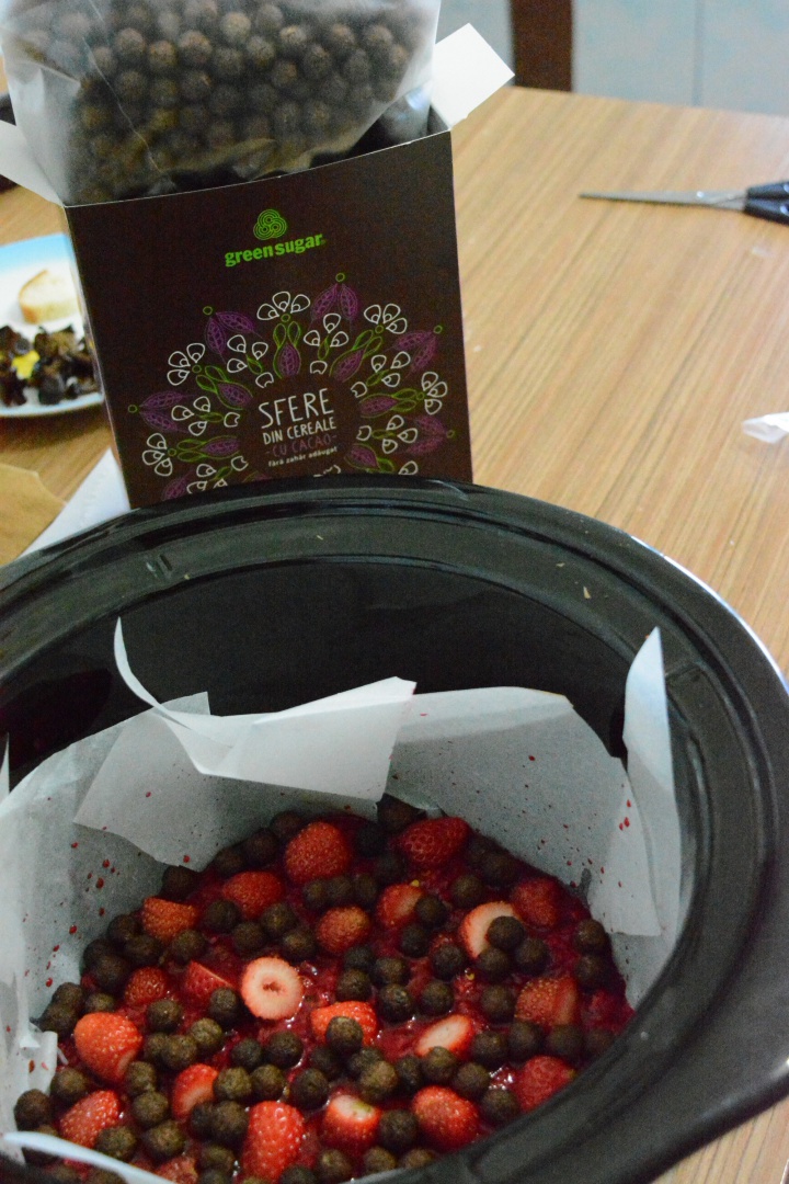 Prajitura rasturnata cu zmeura si fulgi de chili la slow cooker Crock-Pot