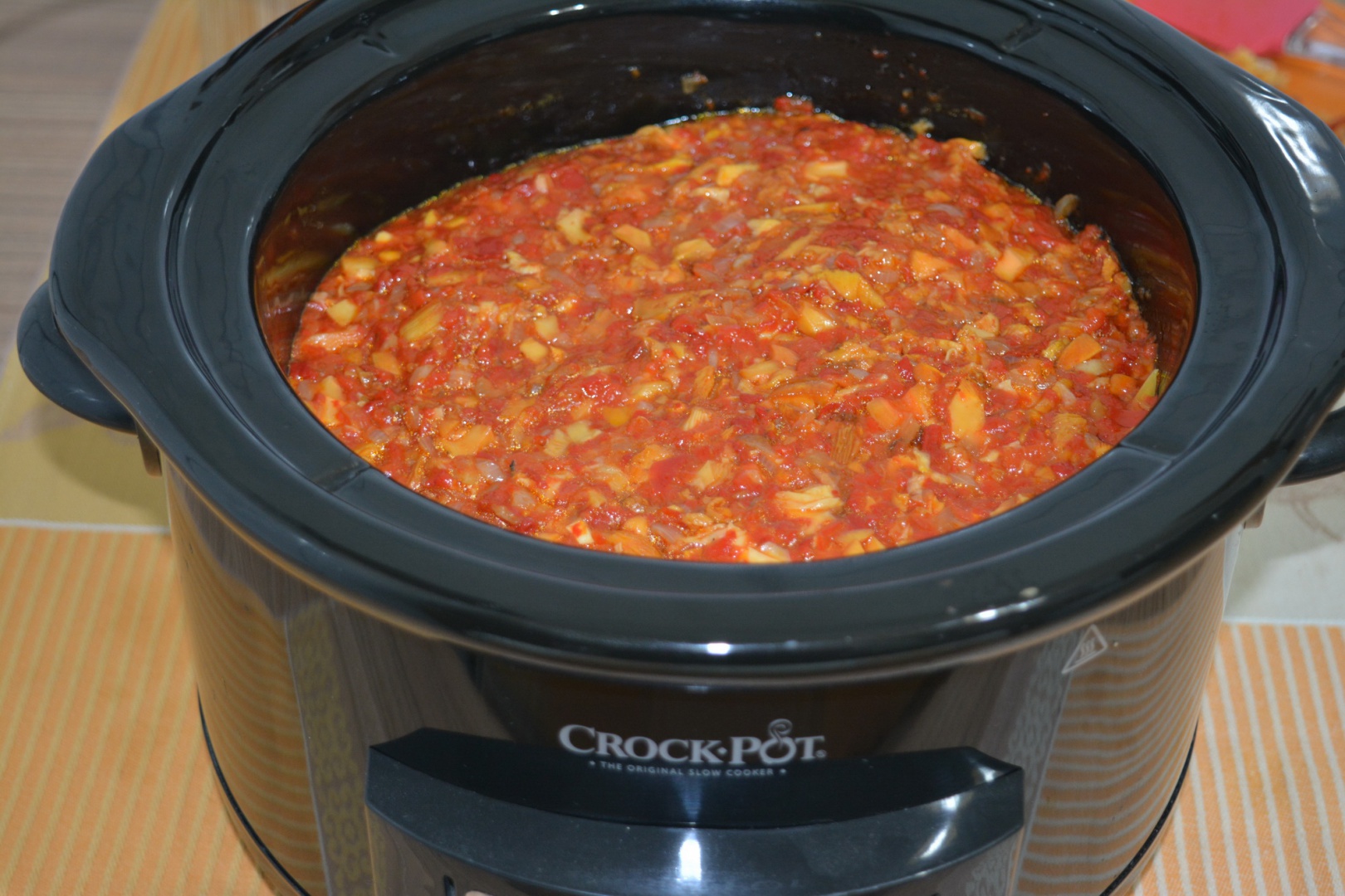 Zacusca cu ciuperci de padure la slow cooker Crock-Pot