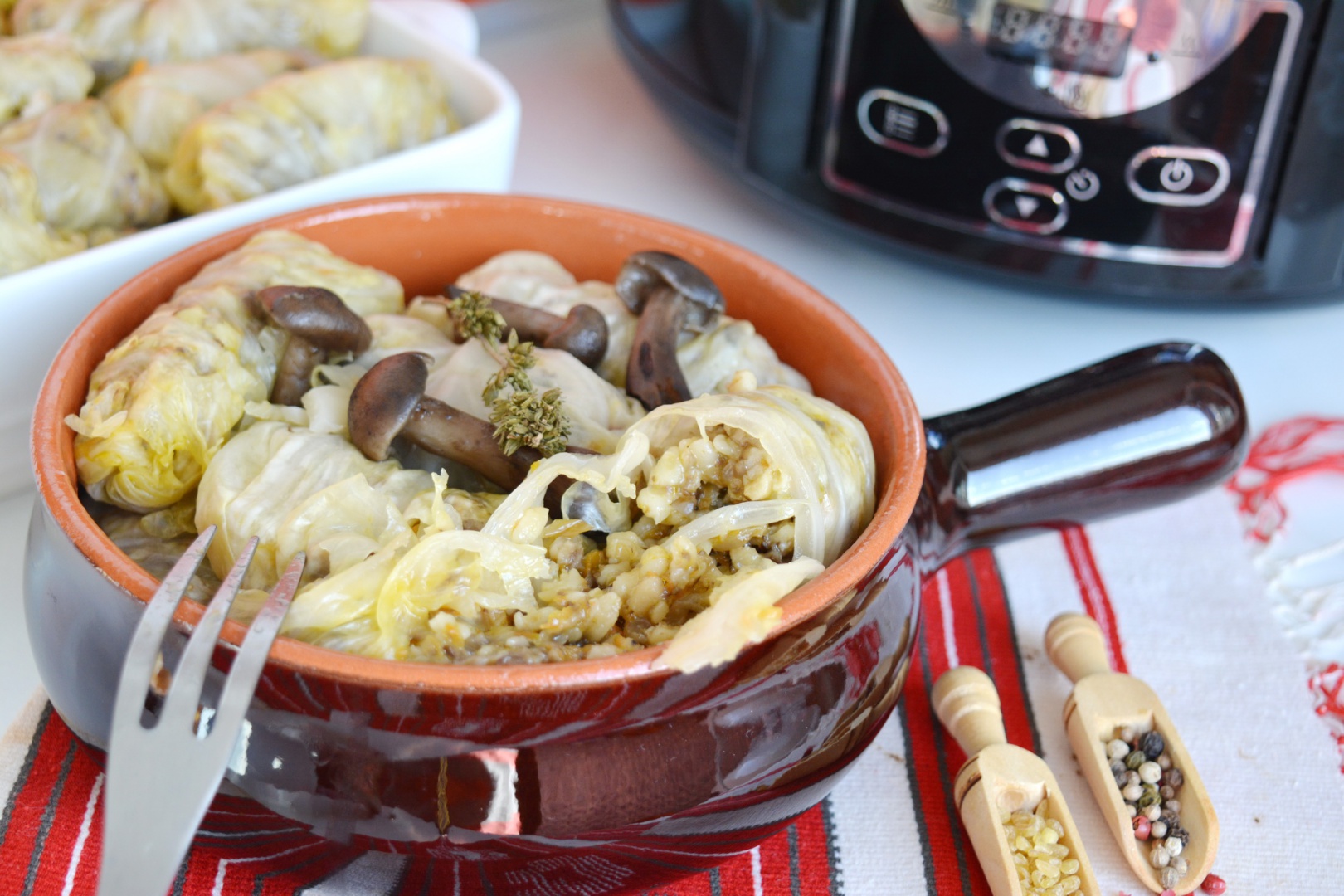 Sarmale cu ciuperci si bulgur-de post, la slow cooker Crock-Pot