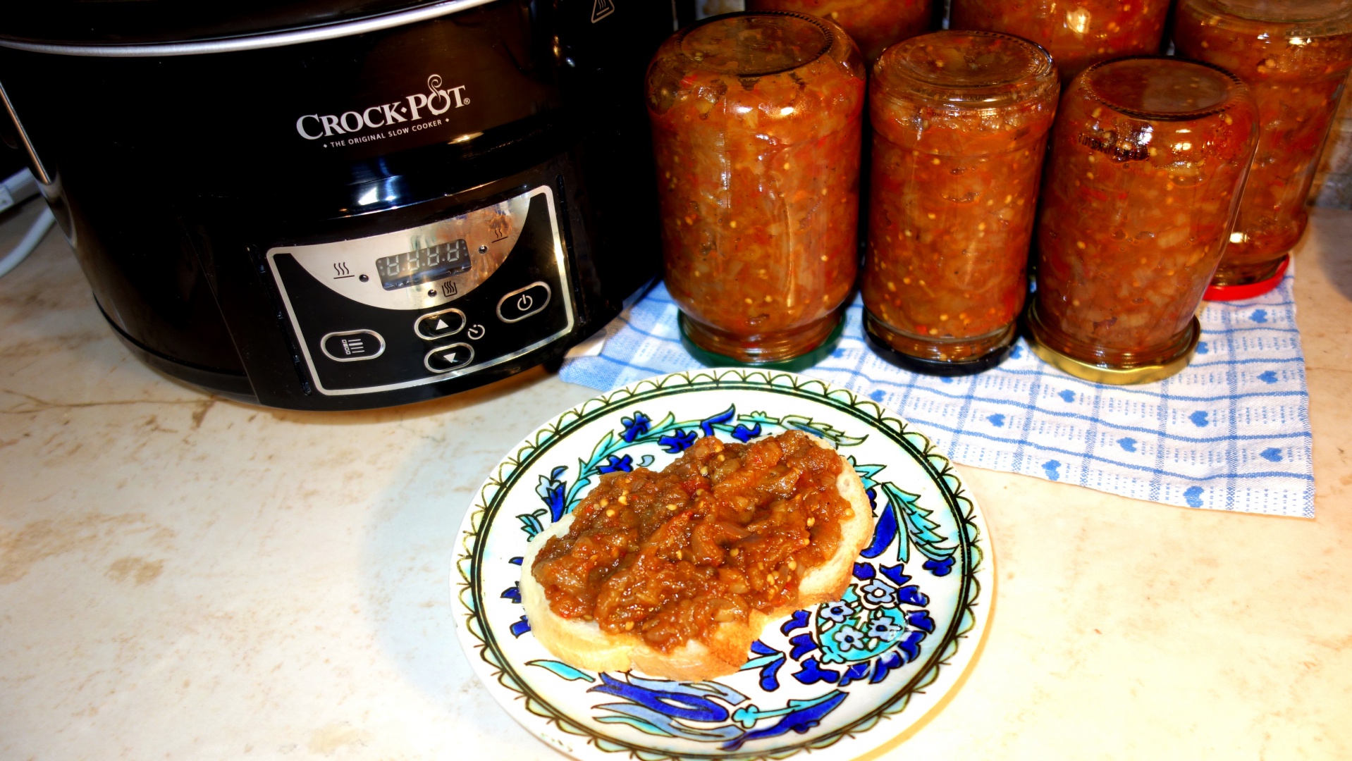 Zacusca de vinete la slow cooker Crock-Pot digital 4.7 l