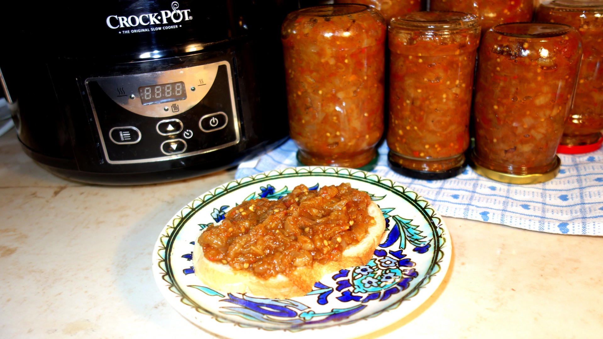 Zacusca de vinete la slow cooker Crock-Pot digital 4.7 l