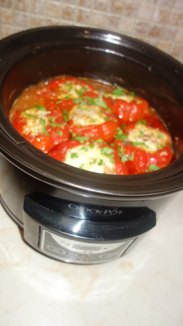 Ardei umpluti cu carne de curcan si mozzarella, gatiti la slow cooker Crock-Pot Digital 4.7 l