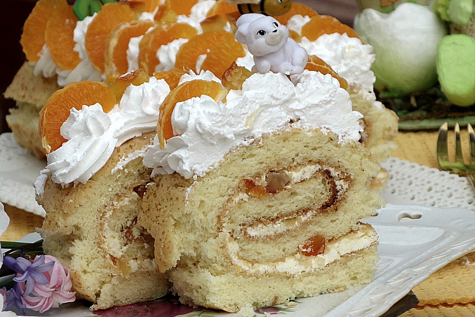 Rulada cu mascarpone si dulceata din coji de portocala