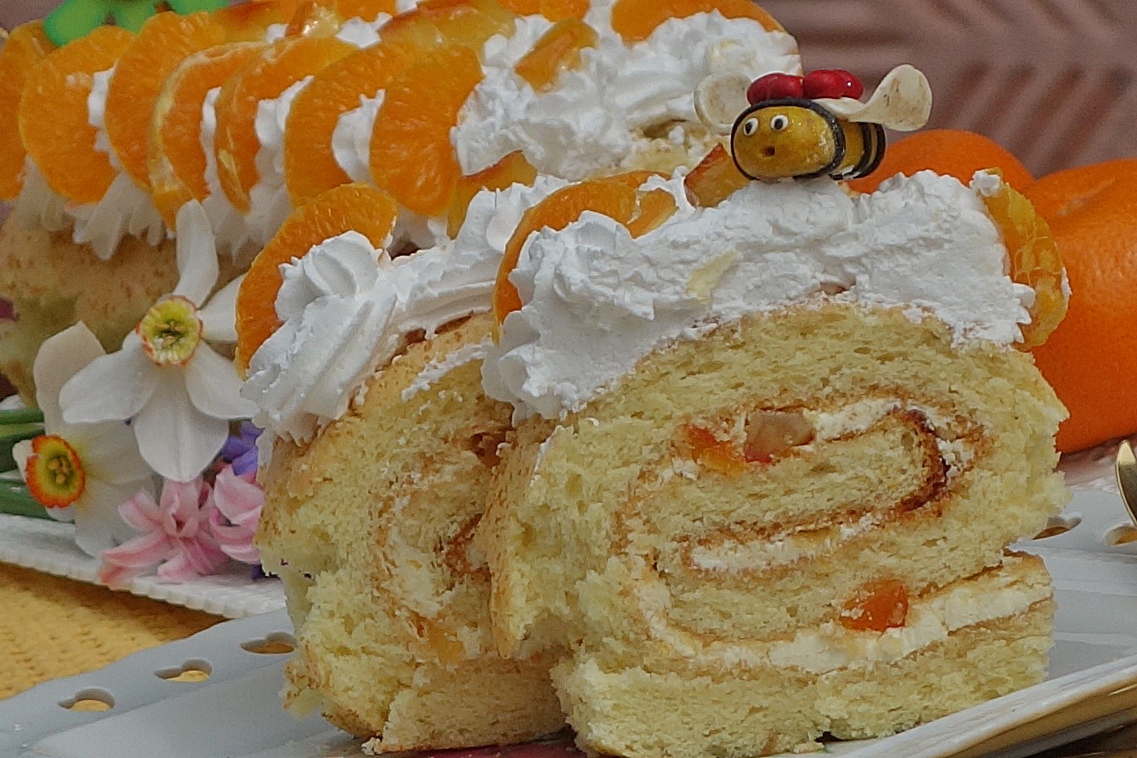 Rulada cu mascarpone si dulceata din coji de portocala