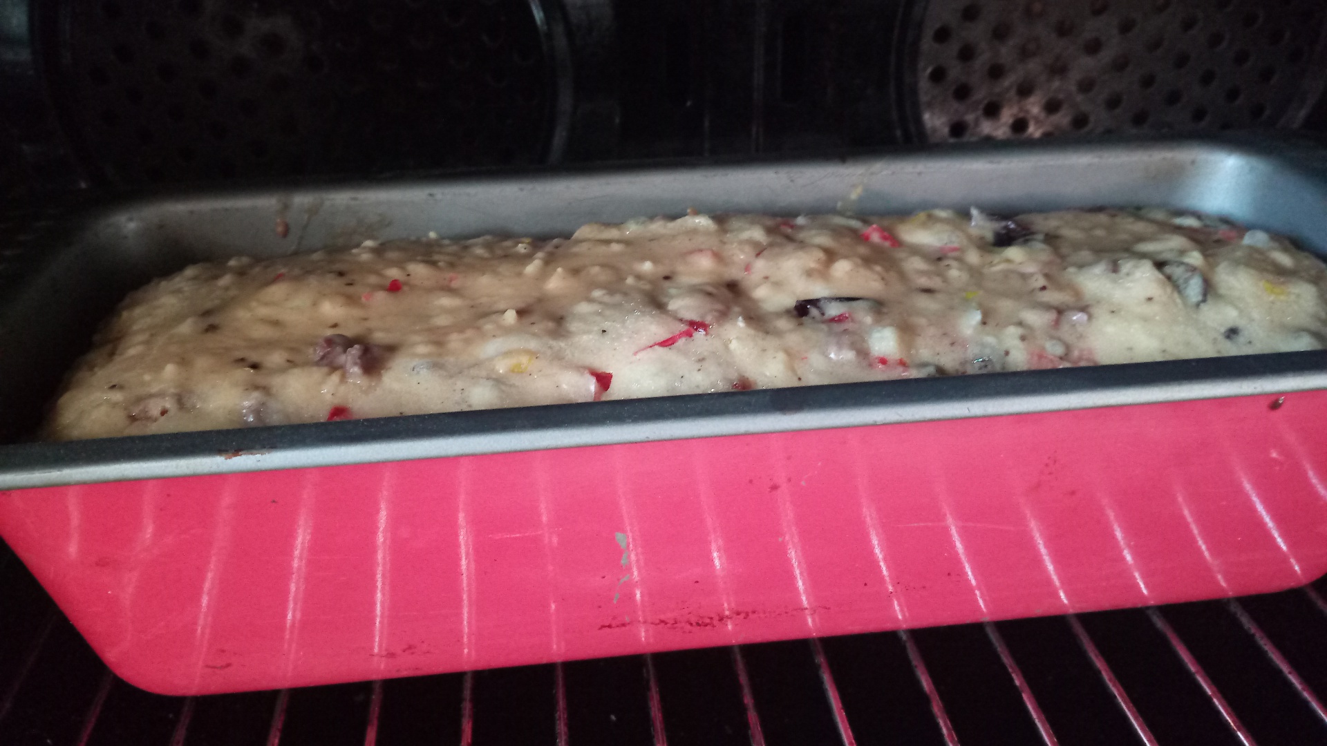 Chec aperitiv cu cascaval afumat si masline negre