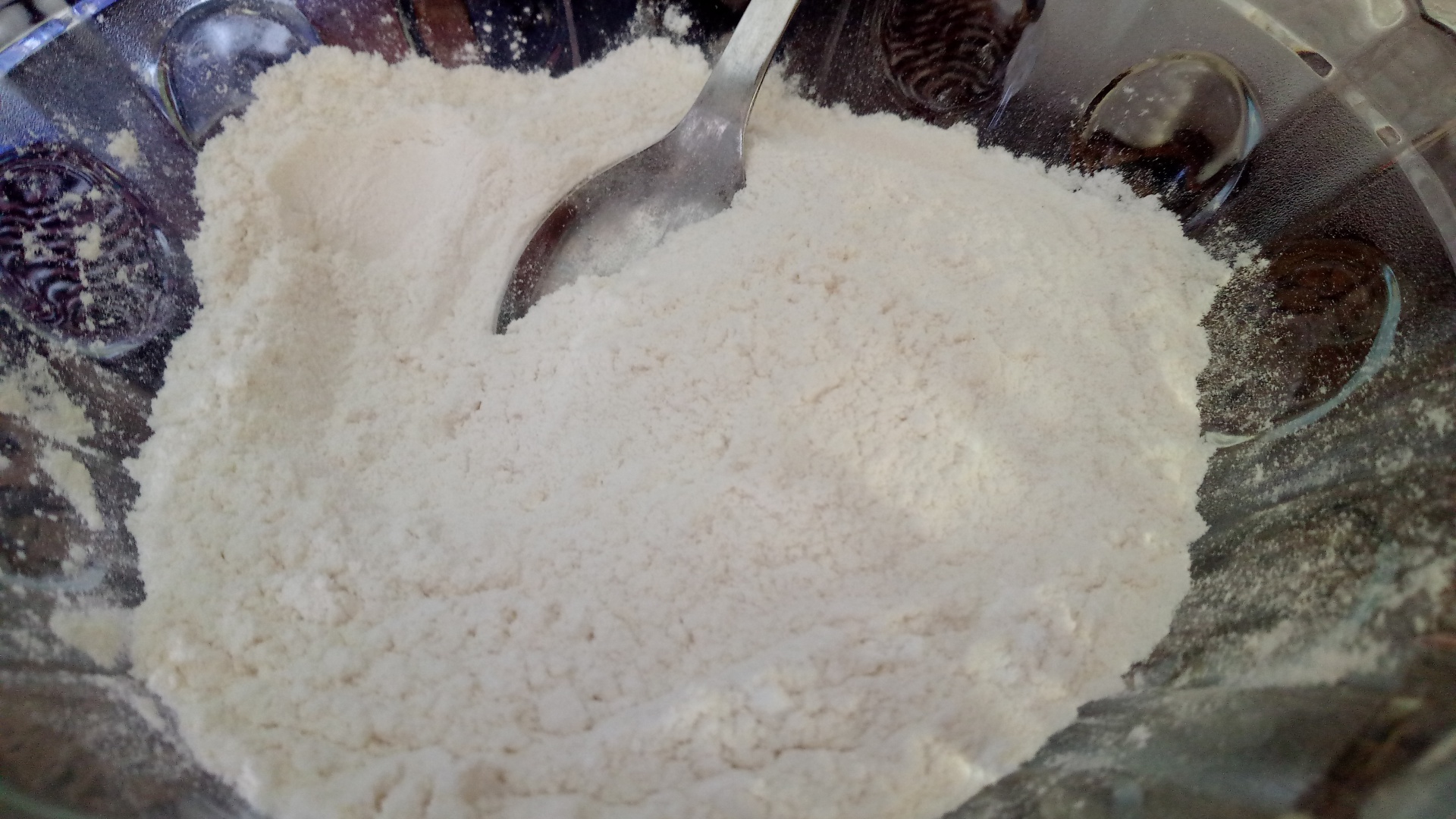 Rulada cu frisca, banane si kiwi