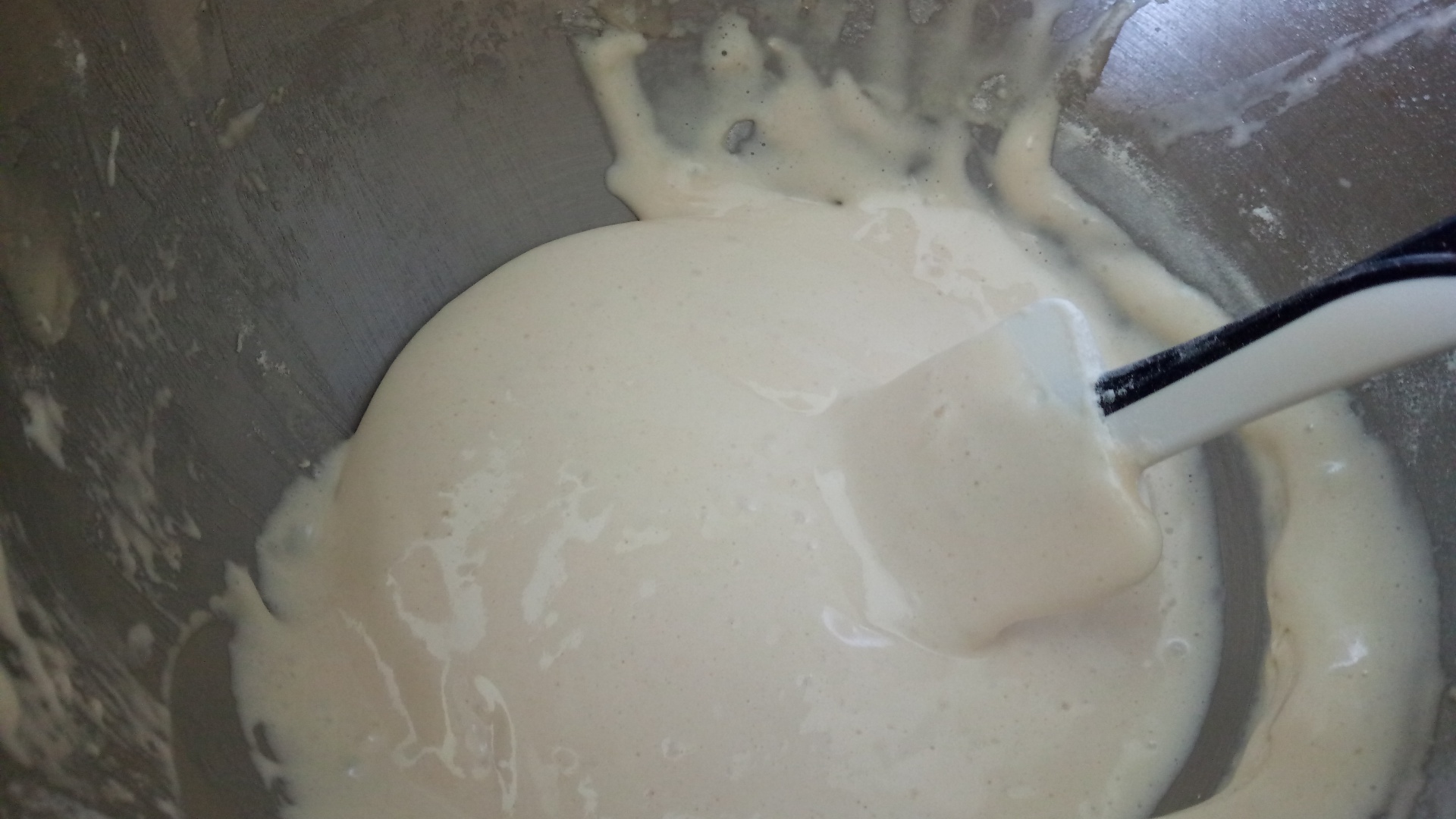 Rulada cu frisca, banane si kiwi