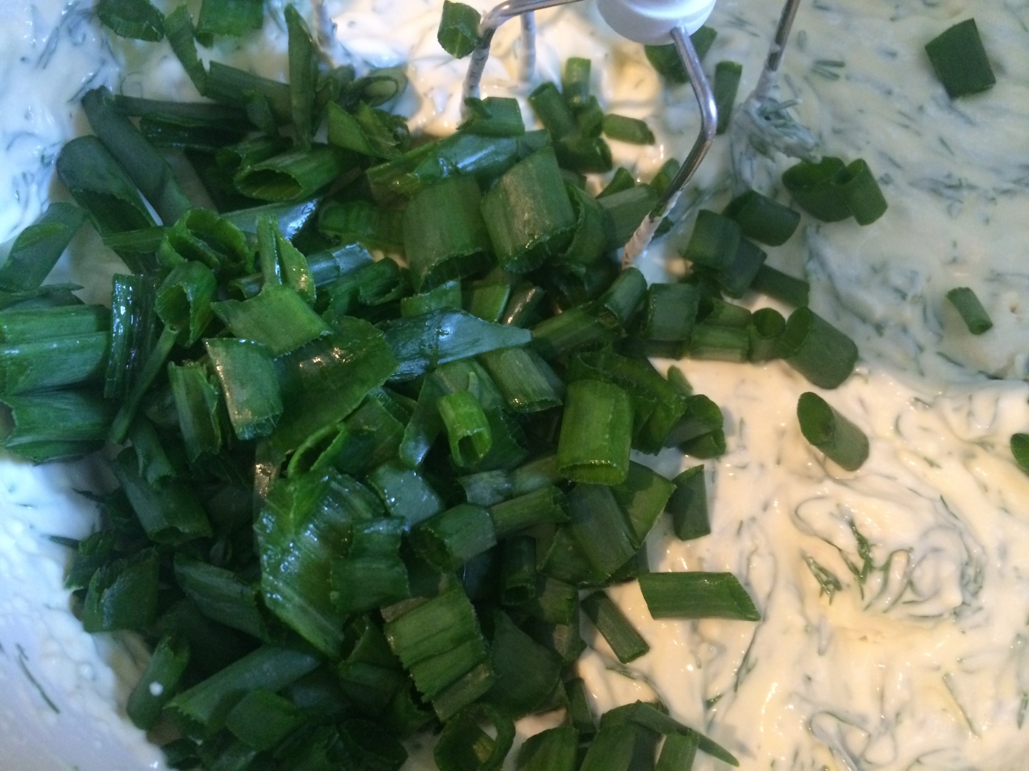 Mini tarte cu crema de branza si jeleu de castraveti