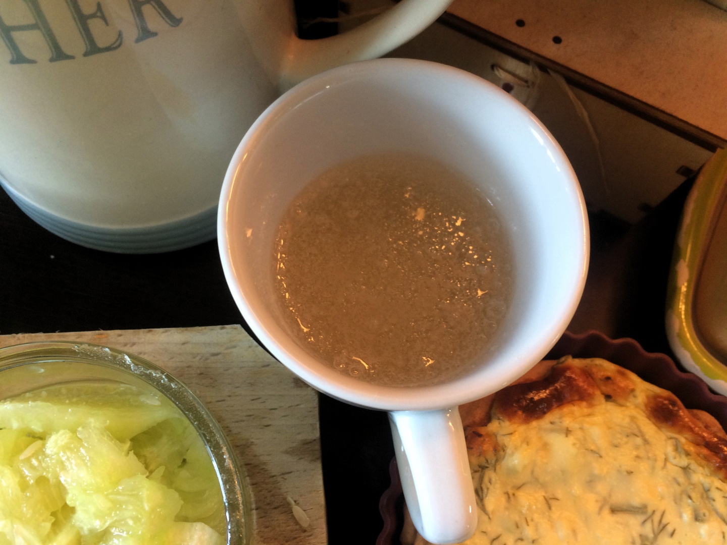 Mini tarte cu crema de branza si jeleu de castraveti