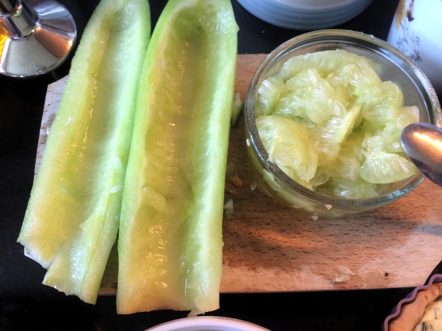 Mini tarte cu crema de branza si jeleu de castraveti