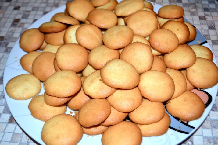 Paleuri cu ciocolata. Reteta simpla de fursecuri de cofetarie cu crema de ciocolata