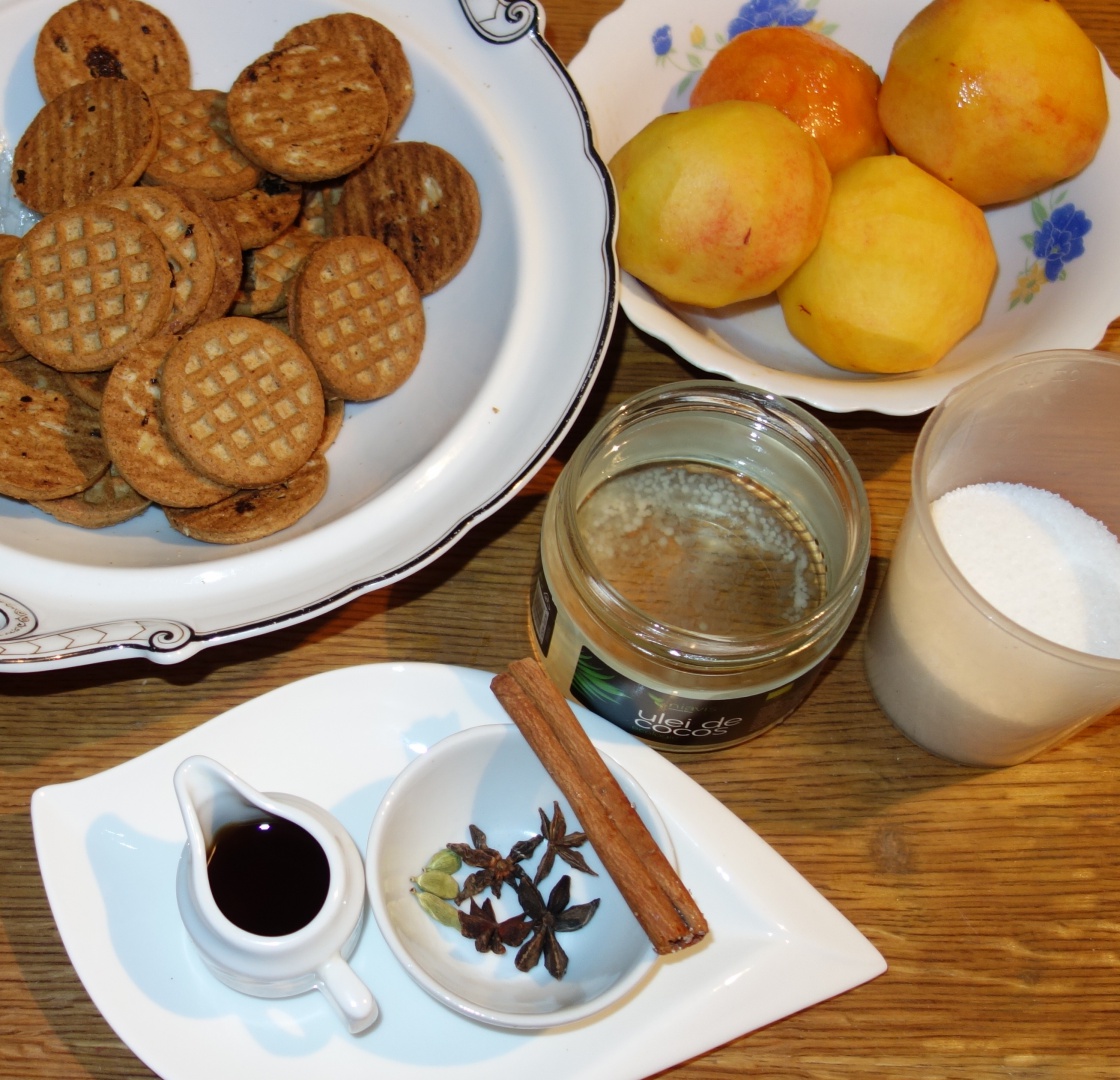 Minitarte cu piersici caramelizate