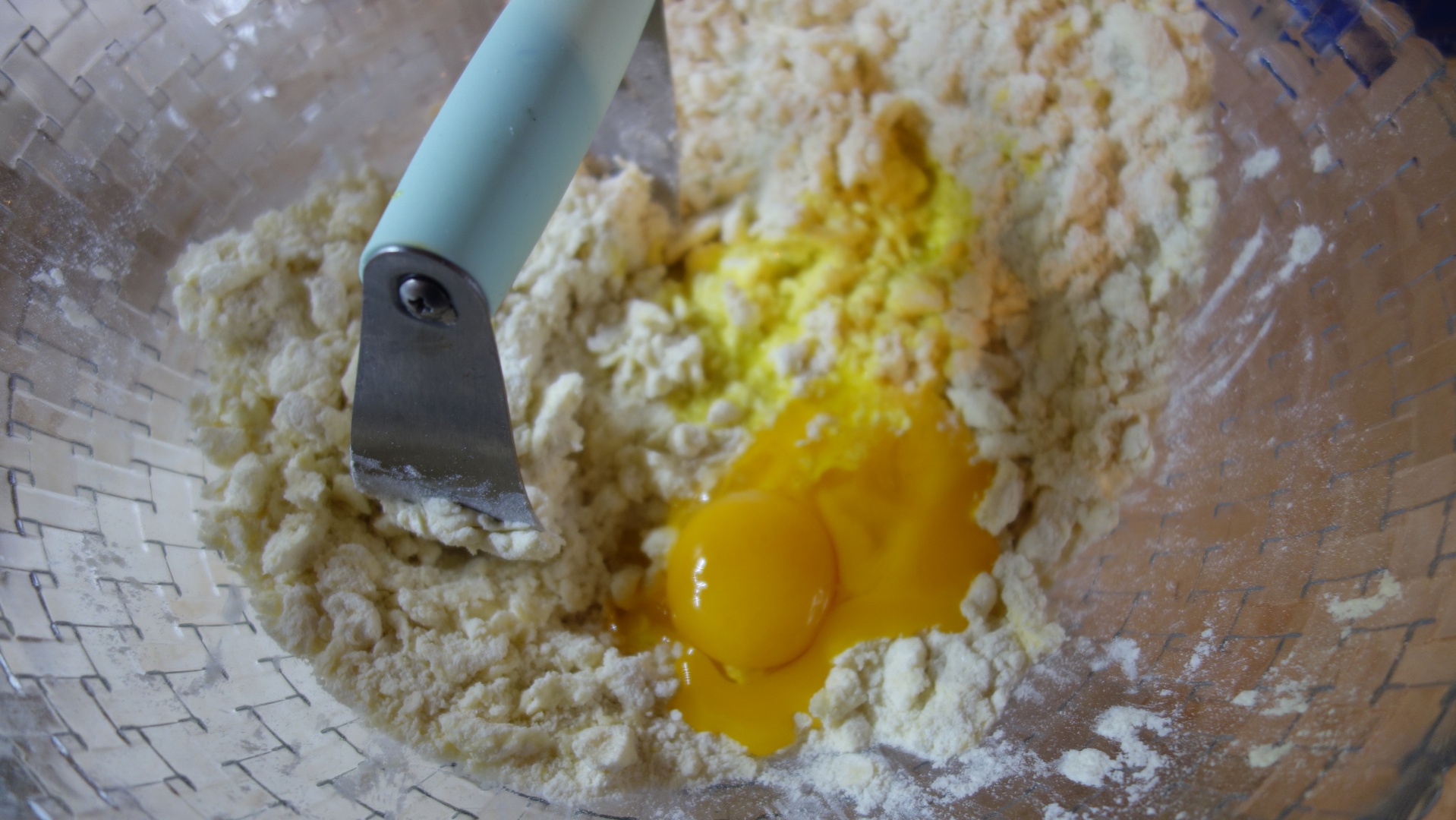 Tarta cu smochine, fructe de padure si doua creme