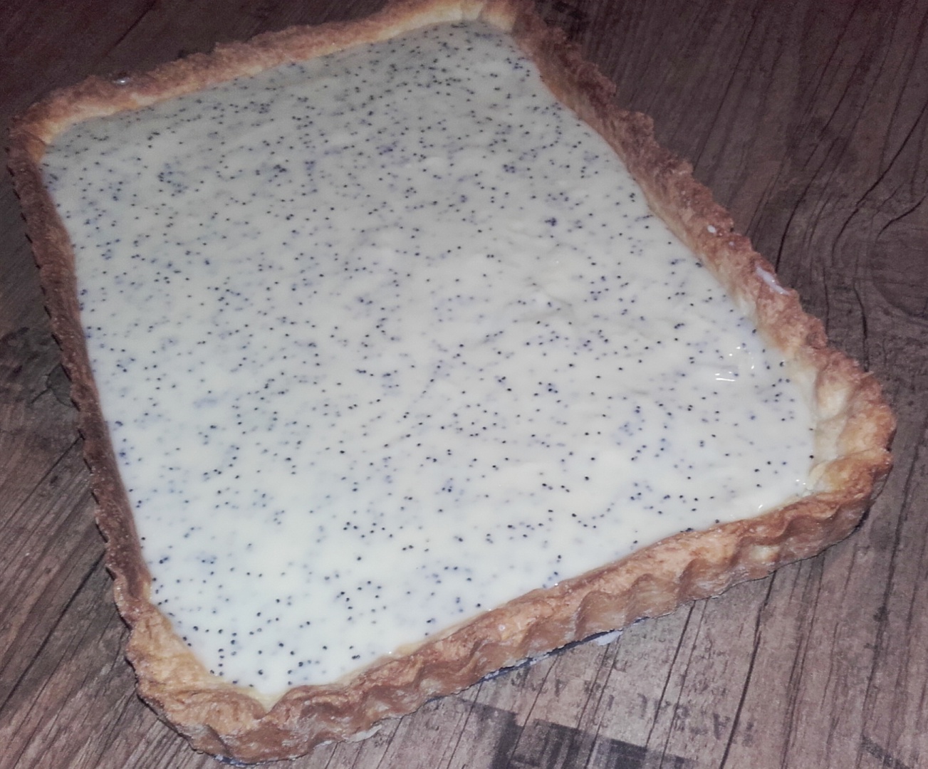 Tarta cu smochine, fructe de padure si doua creme