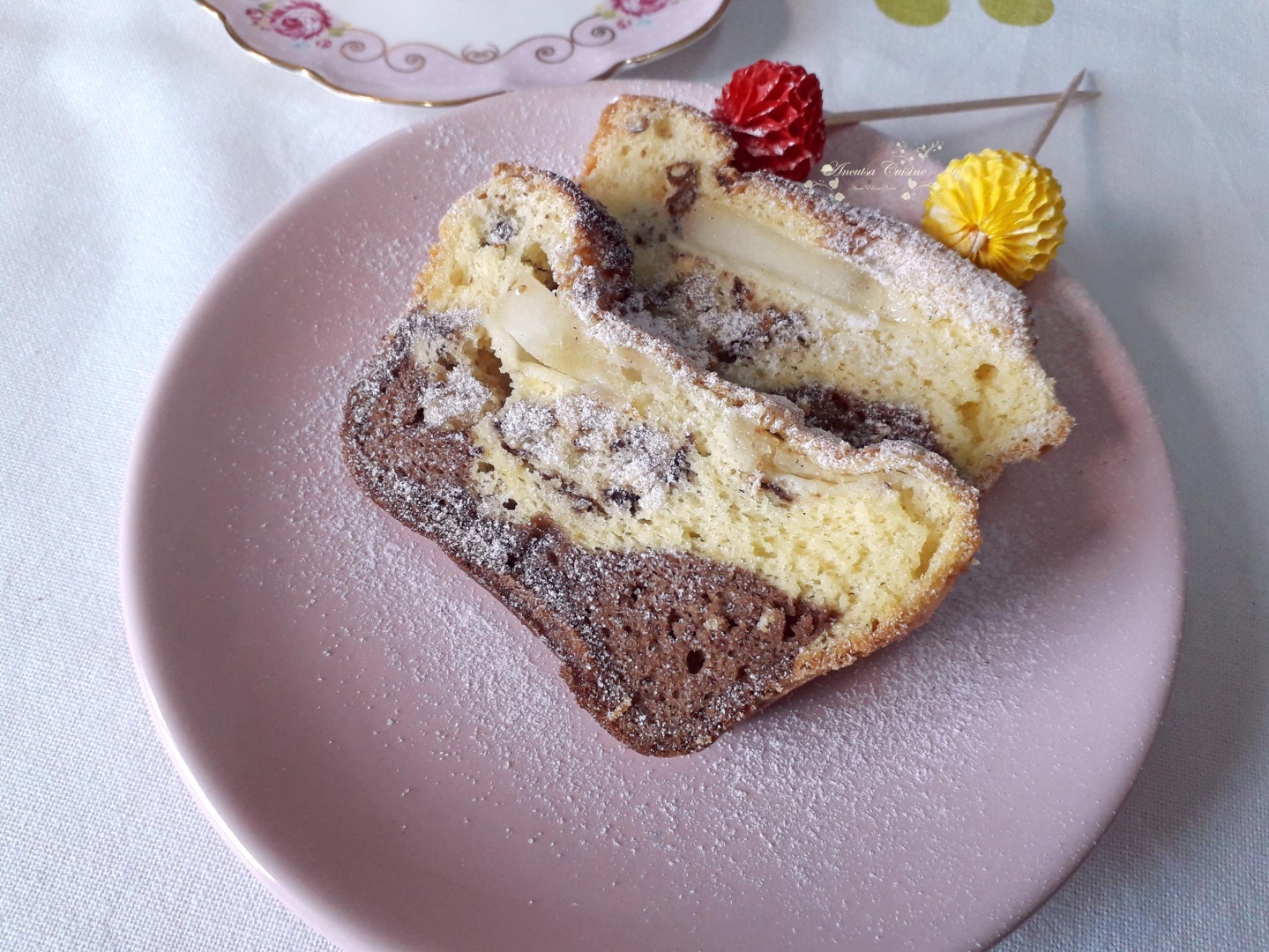 Chec cu pudra de roscove, mieji de nuca si para