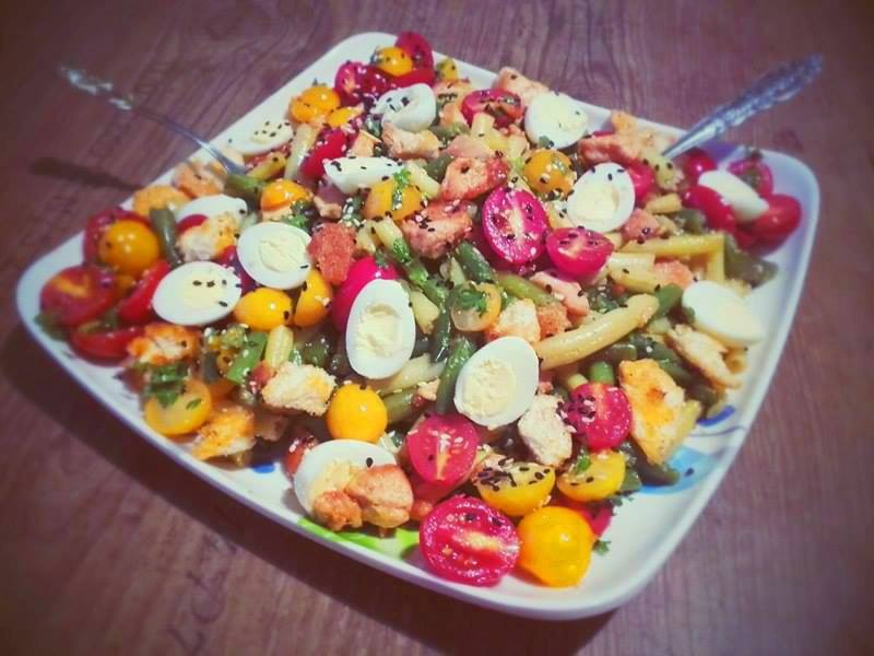 Salata calda cu pastai si patlagele