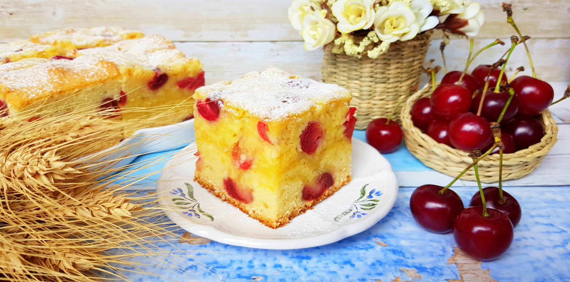 Prajitura turnata cu branza si visine