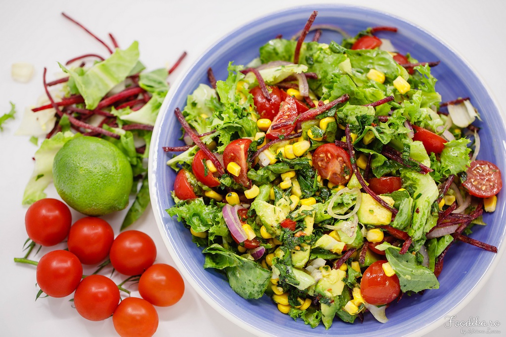 Salata de porumb cu avocado