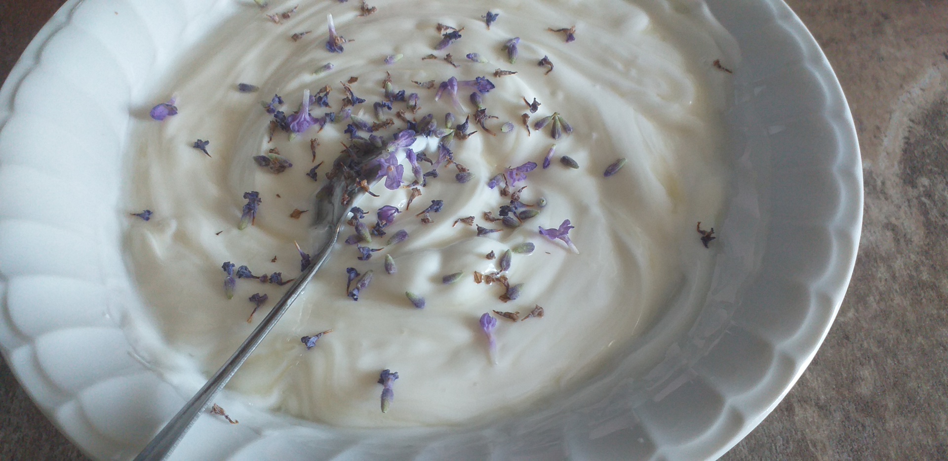 Inghetata de lavanda si zmeura