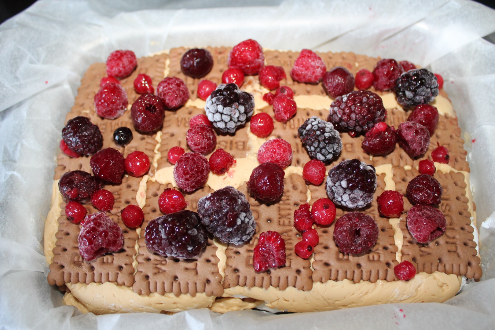 Tort Seherezada cu fructe de padure