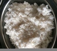 Budinca din perle de tapioca cu dulceata de capsuni