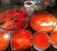 Budinca din perle de tapioca cu dulceata de capsuni