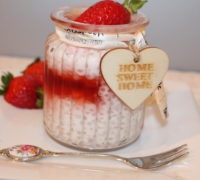 Budinca din perle de tapioca cu dulceata de capsuni