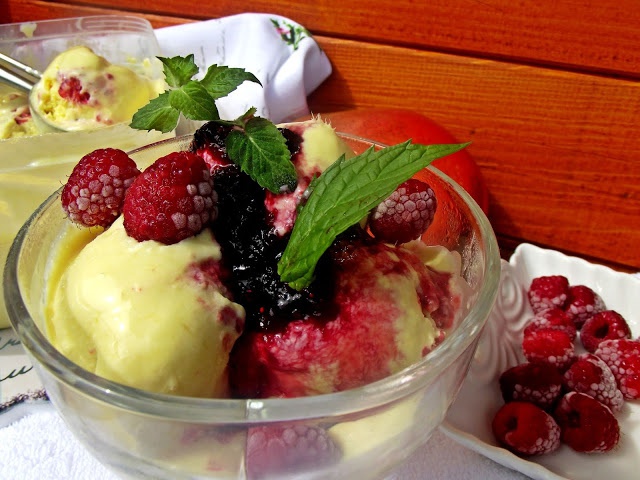 Inghetata cu mango si zmeura