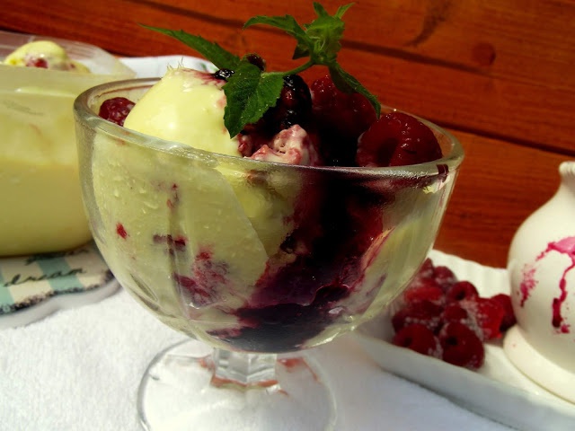 Inghetata cu mango si zmeura