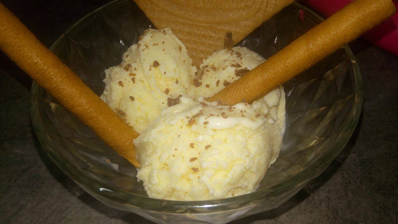 Inghetata de casa cu aroma de vanilie