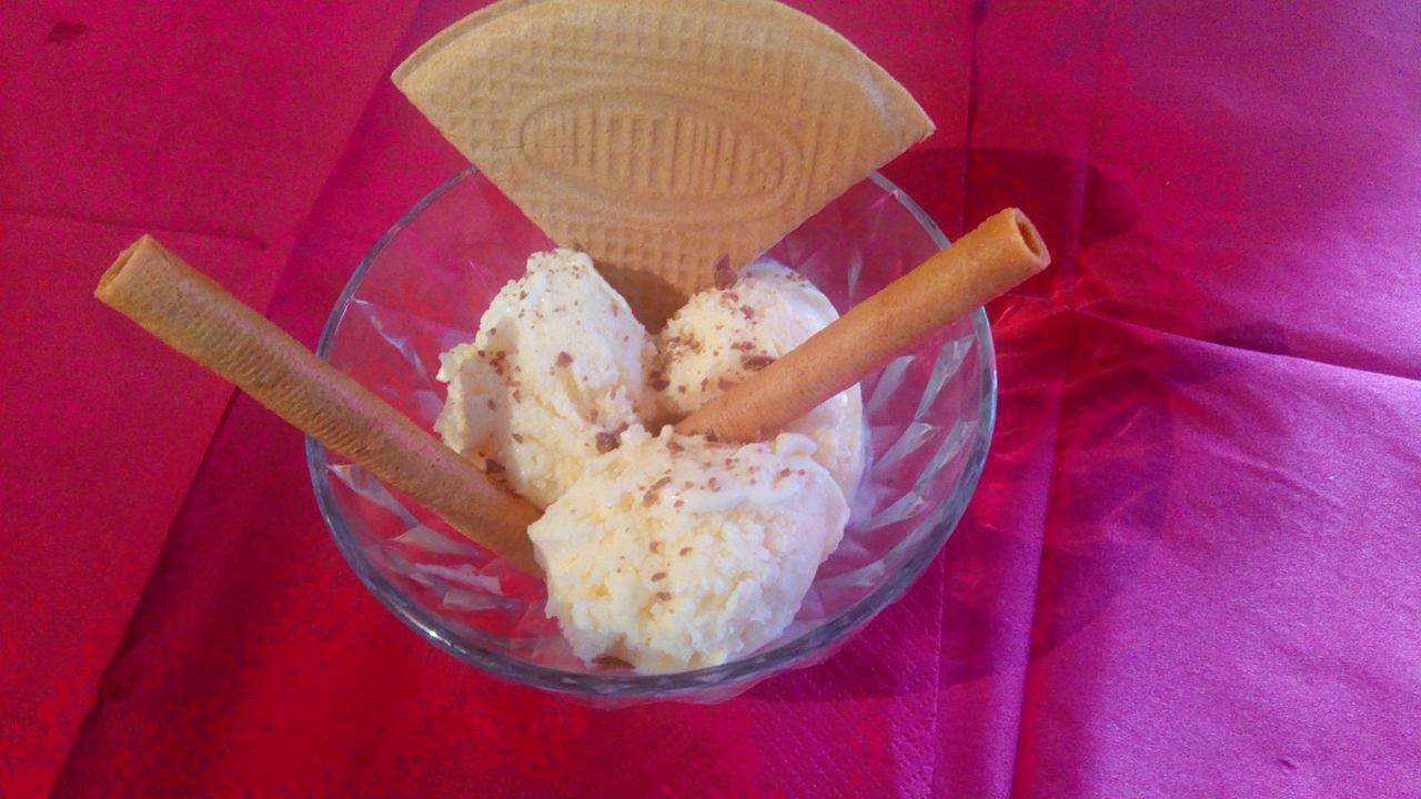 Inghetata de casa cu aroma de vanilie