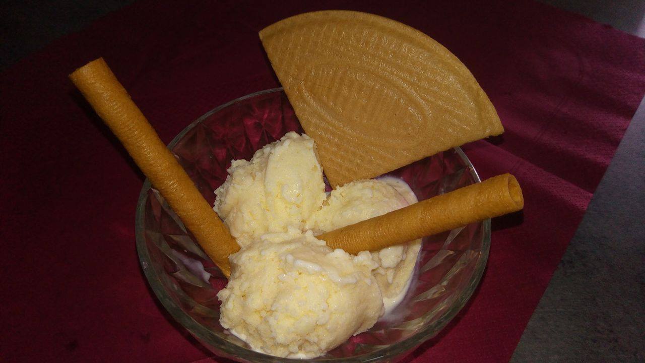 Inghetata de casa cu aroma de vanilie