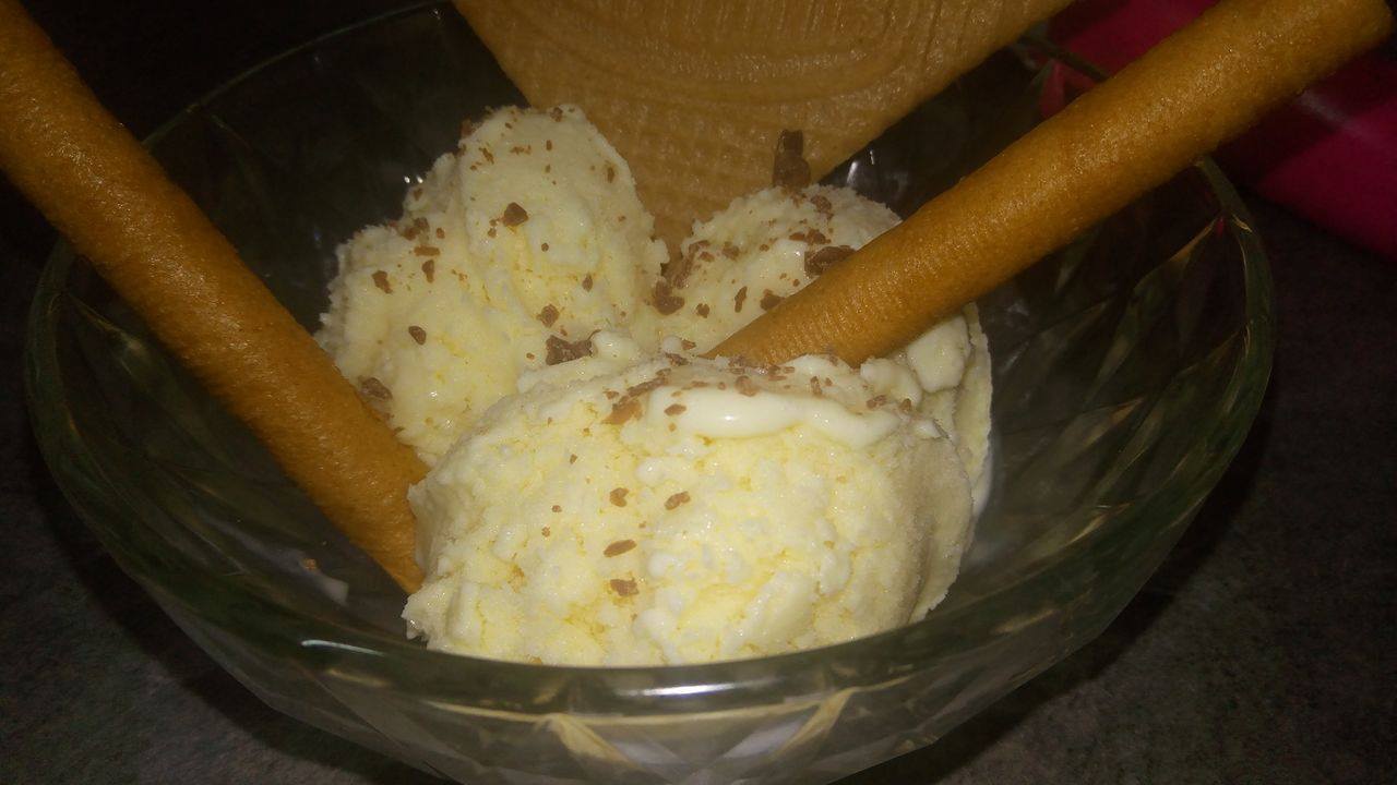 Inghetata de casa cu aroma de vanilie