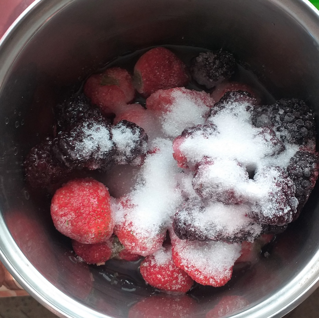 Tort cu jeleu de fructe cu mascarpone