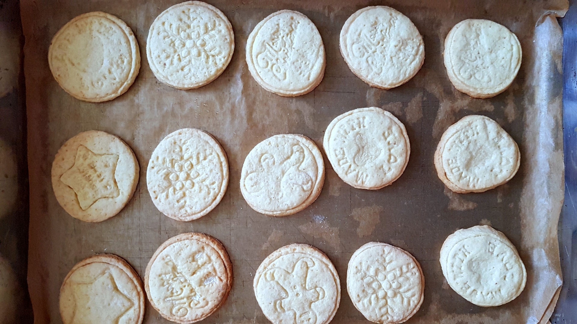 Fursecuri cu aroma de lamaie, stampilate