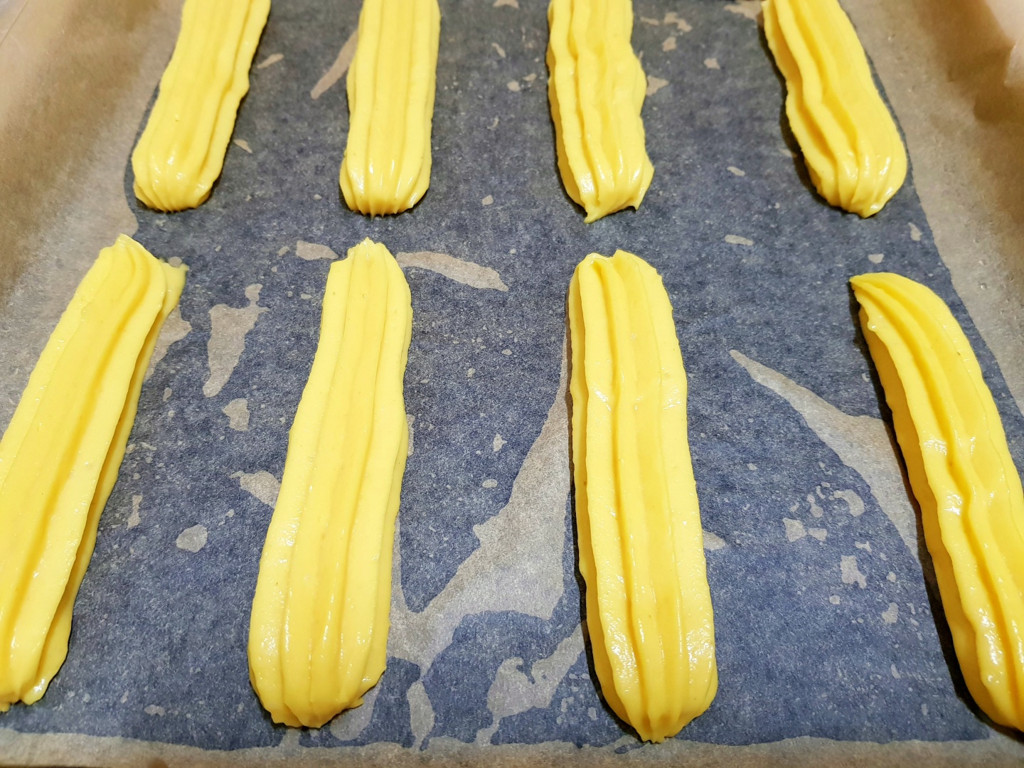 Eclere cu crema de vanilie