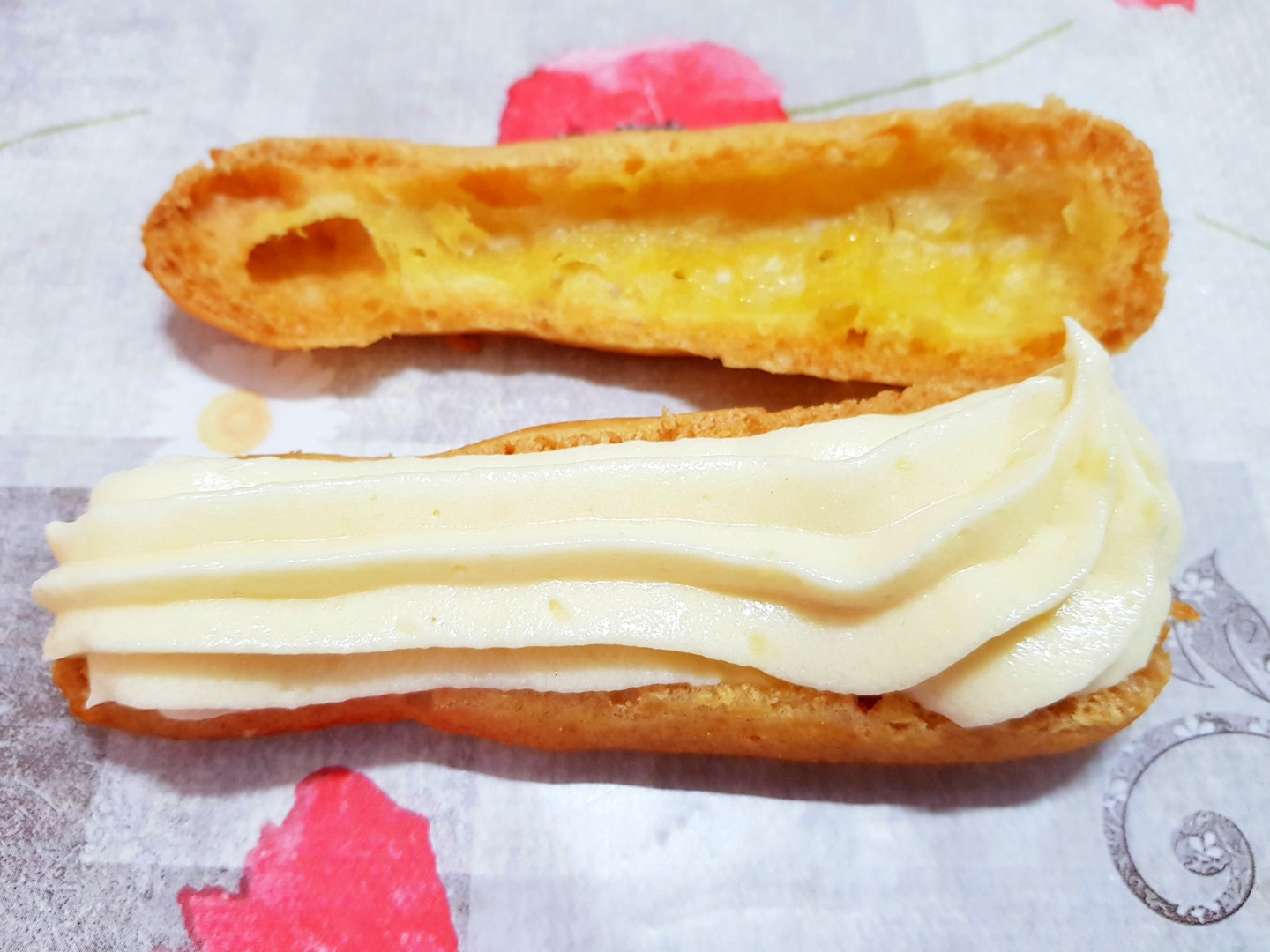 Eclere cu crema de vanilie