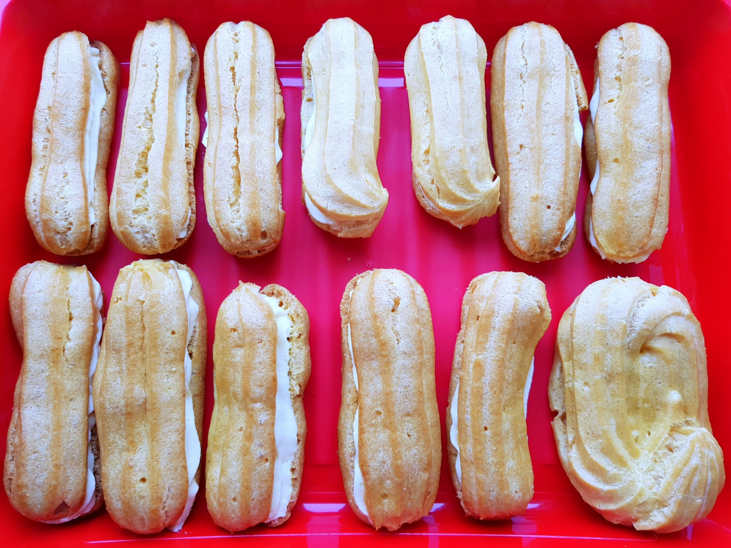 Eclere cu crema de vanilie