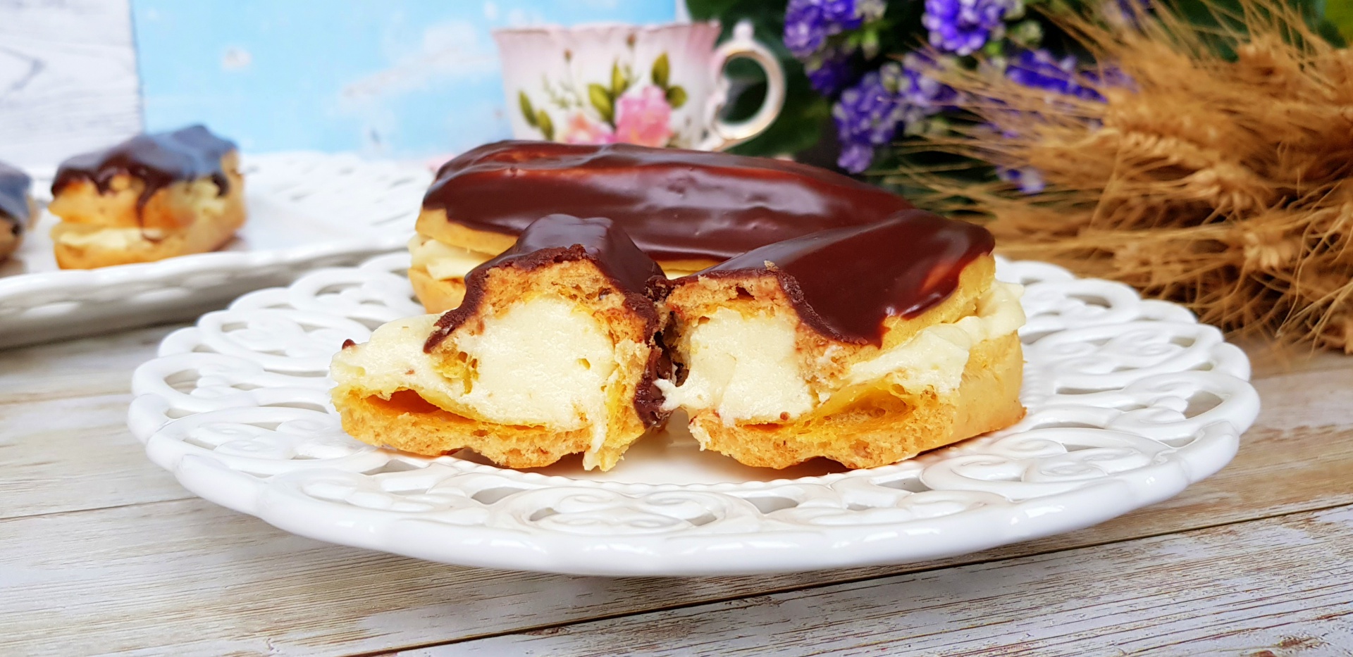 Eclere cu crema de vanilie