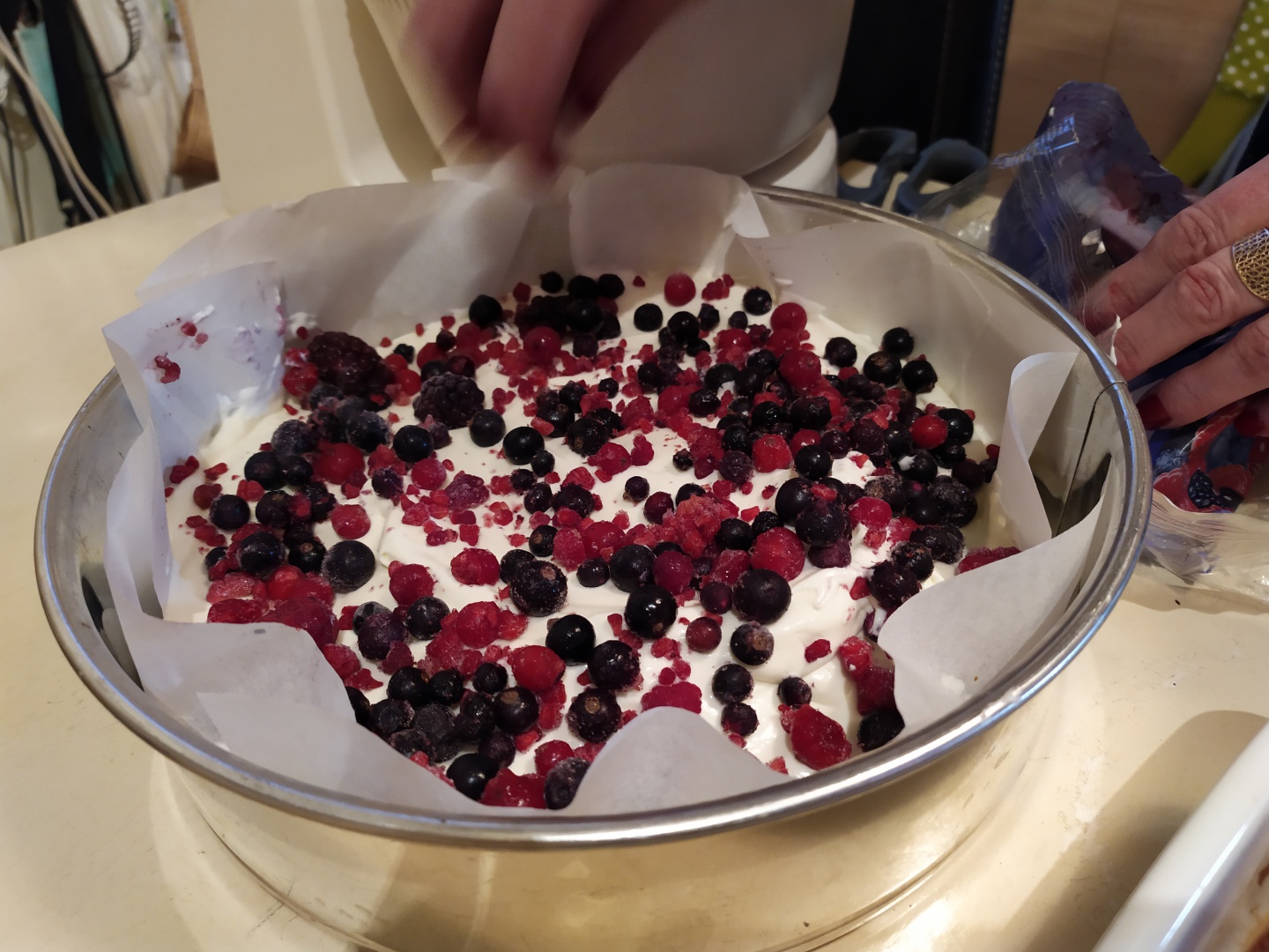 Tiramisu cu fructe de padure