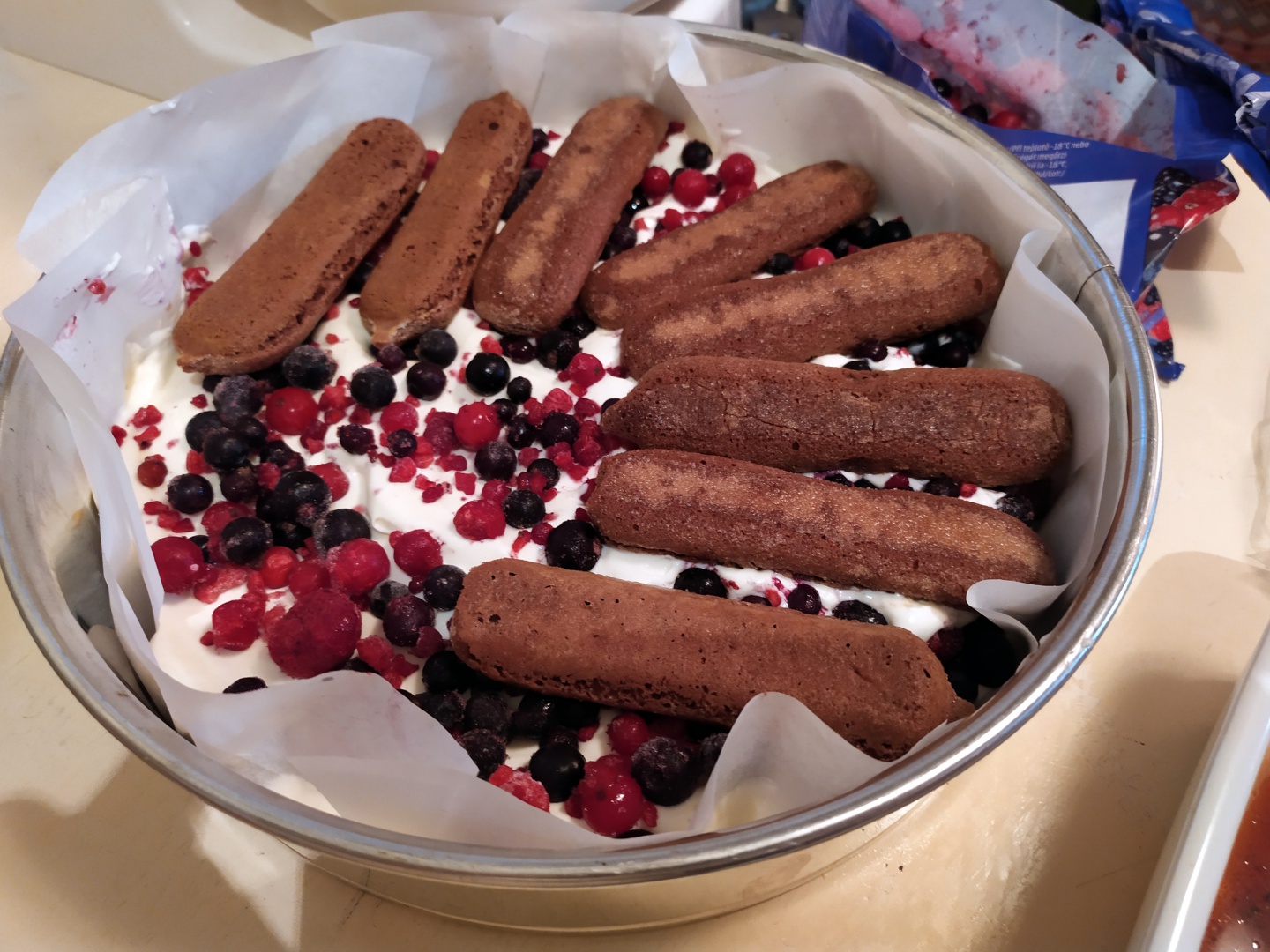 Tiramisu cu fructe de padure