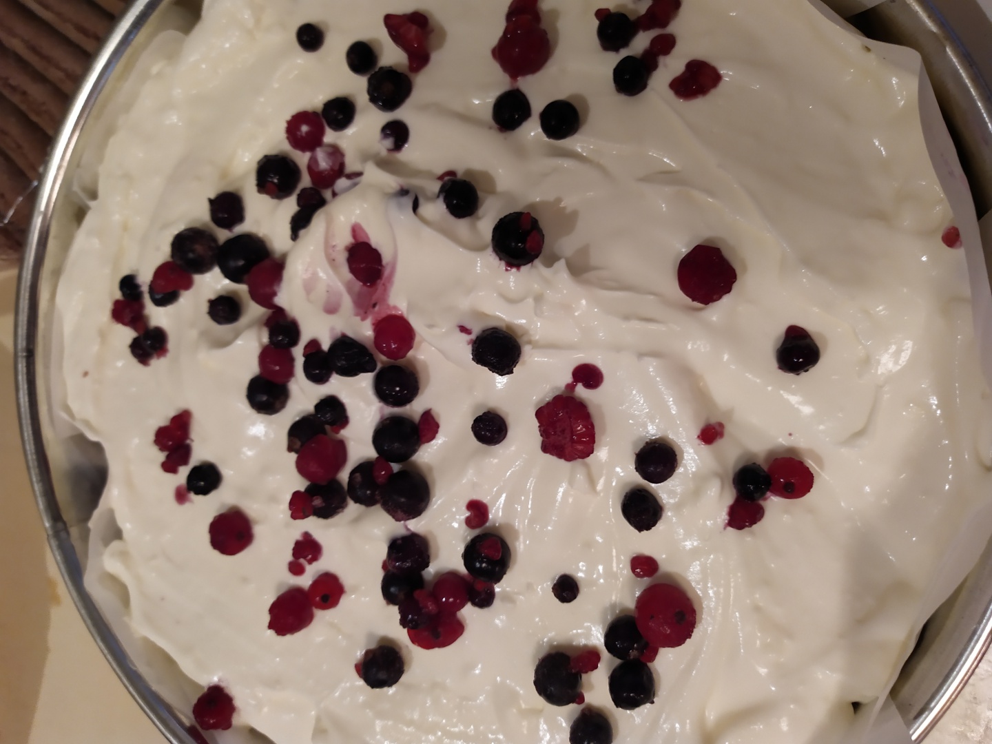 Tiramisu cu fructe de padure