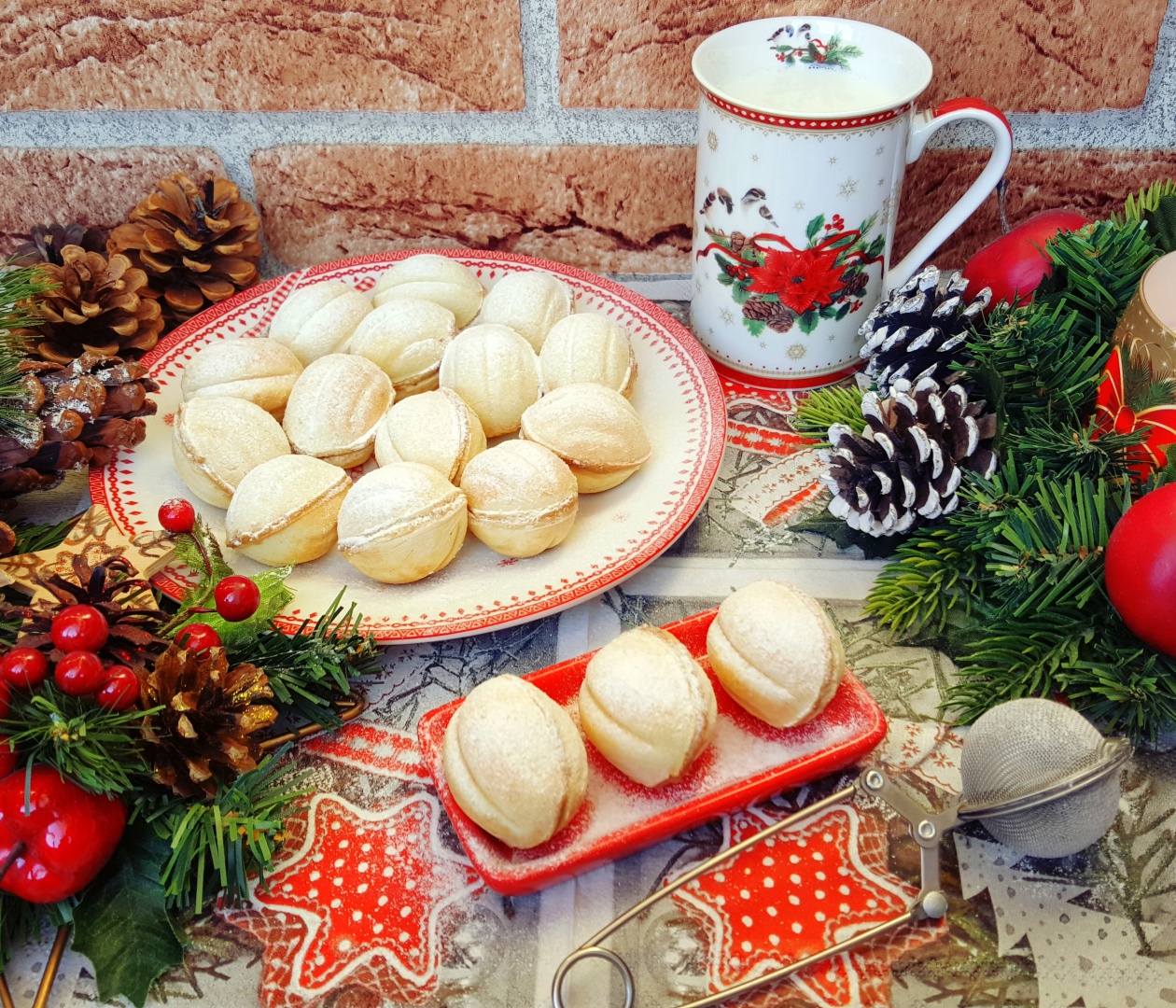 Nuci umplute cu crema de ciocolata si nuca macinata