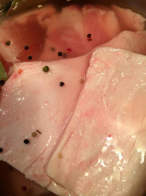 Slanina cu boia fiarta in zeama de varza