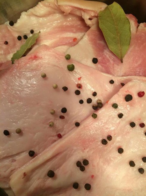 Slanina cu boia fiarta in zeama de varza